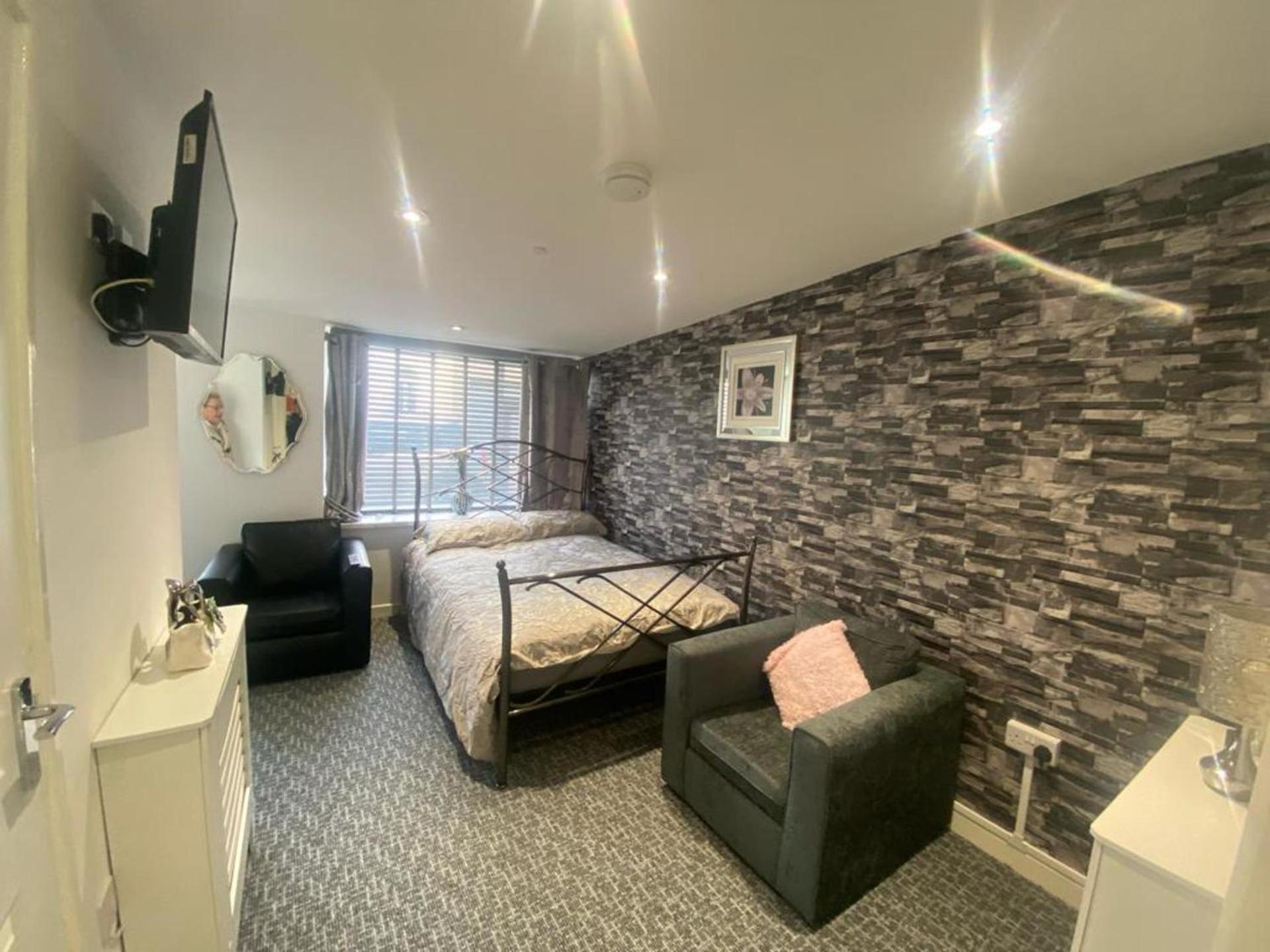 Beautiful 3-Bed Apartment In מרת'יר טידפיל מראה חיצוני תמונה