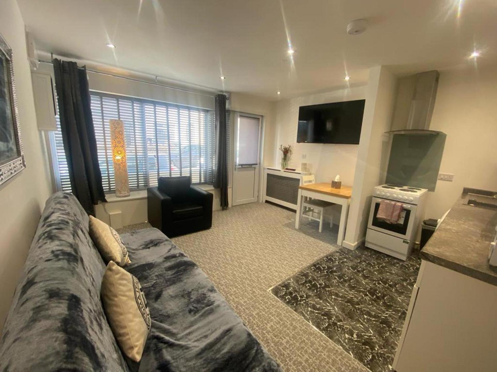 Beautiful 3-Bed Apartment In מרת'יר טידפיל מראה חיצוני תמונה