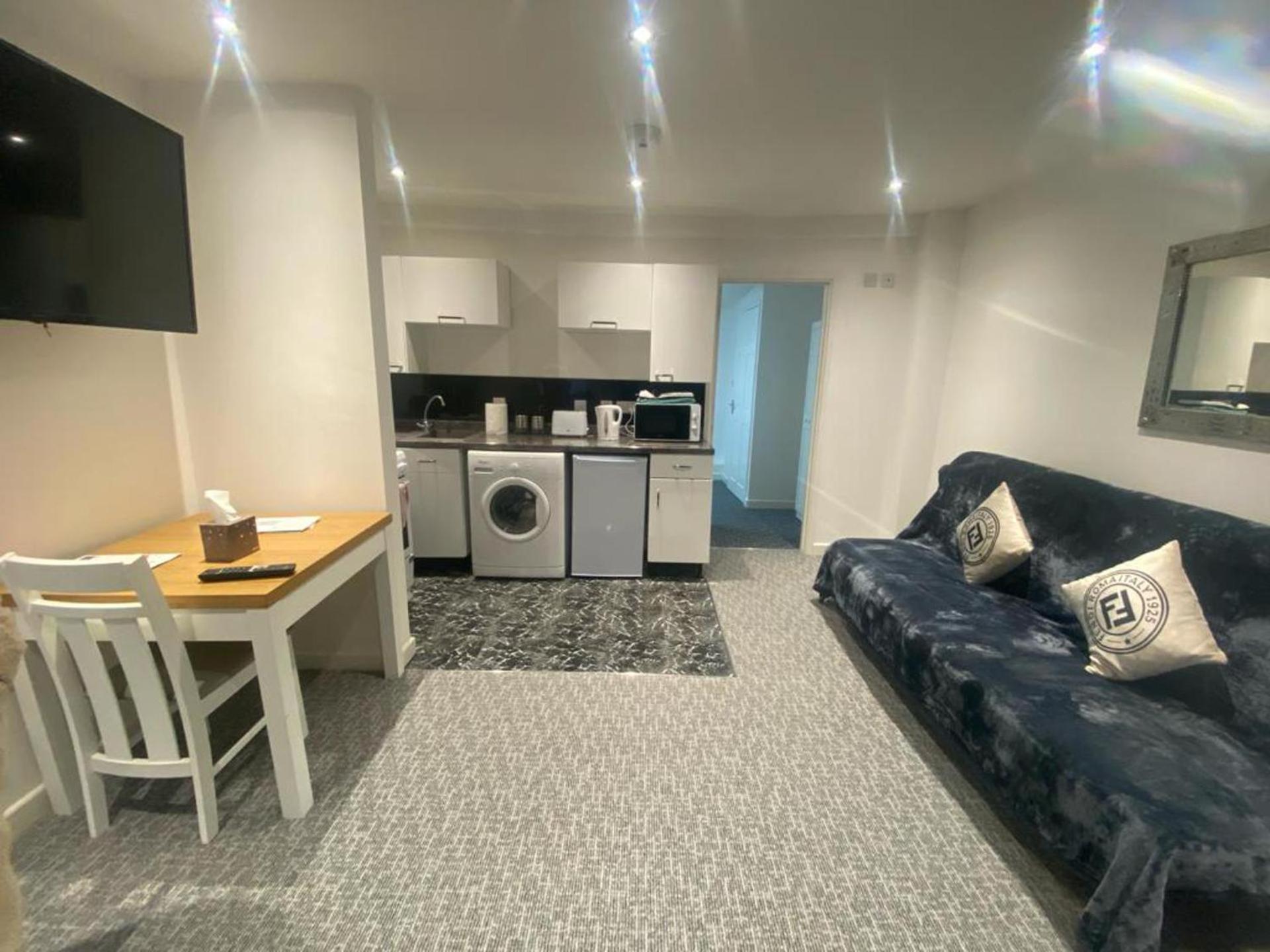 Beautiful 3-Bed Apartment In מרת'יר טידפיל מראה חיצוני תמונה
